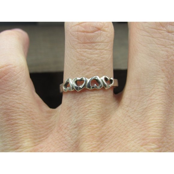 Size 8 Sterling Silver Four Hearts Band Ring Vintage Statement Engagement - Picture 2 of 6